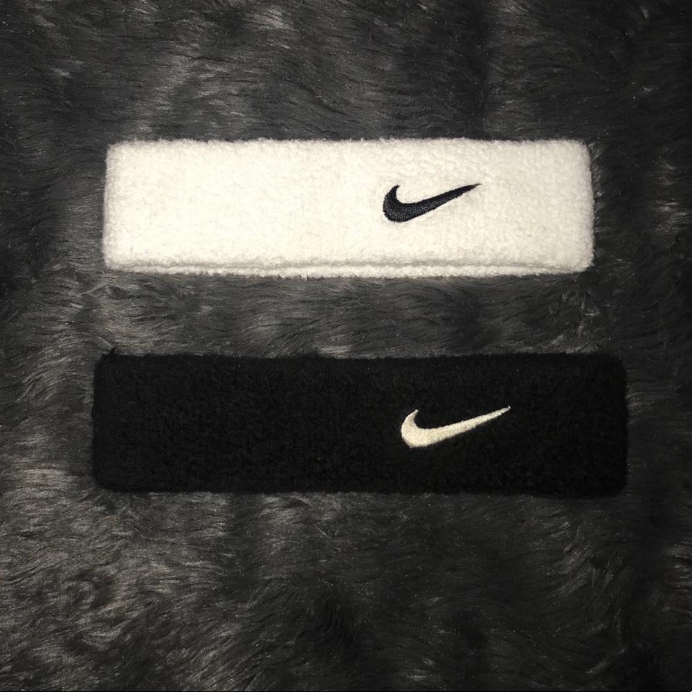 nike headband *SOLD*